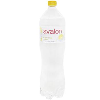 Вода Avalon с ароматом лимона сильногазированная 1,5л - купить, цены на Auchan - фото 1