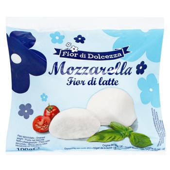 Сыр Fior di Dolcezza Моцарелла 40% 100г - купить, цены на МегаМаркет - фото 1